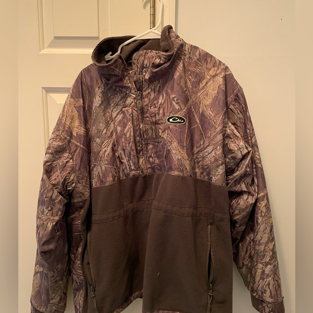 Drake Realtree camo pullover jacket.